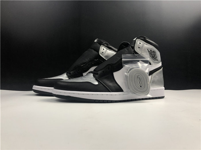 Jordan1 Retro Silver Toe CD0461-001