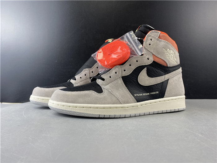 Jordan1 Retro Neutral Grey Hyper Crimson 555088-018