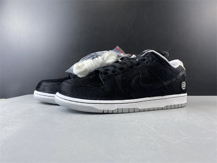 Nike SB Dunk Low Medicom Toy CZ5127 001