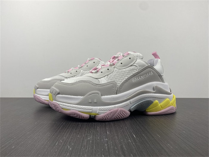 BLCG Triple S White Yellow  524039 W2FW4 7541