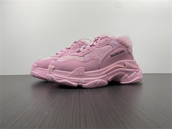 BLCG Triple S Fake Fur Pink  668562 W3CQ5 5000