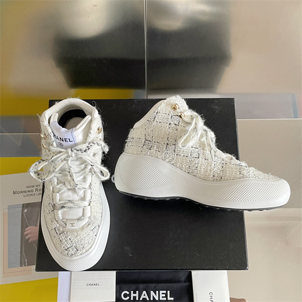 CHANEL 12