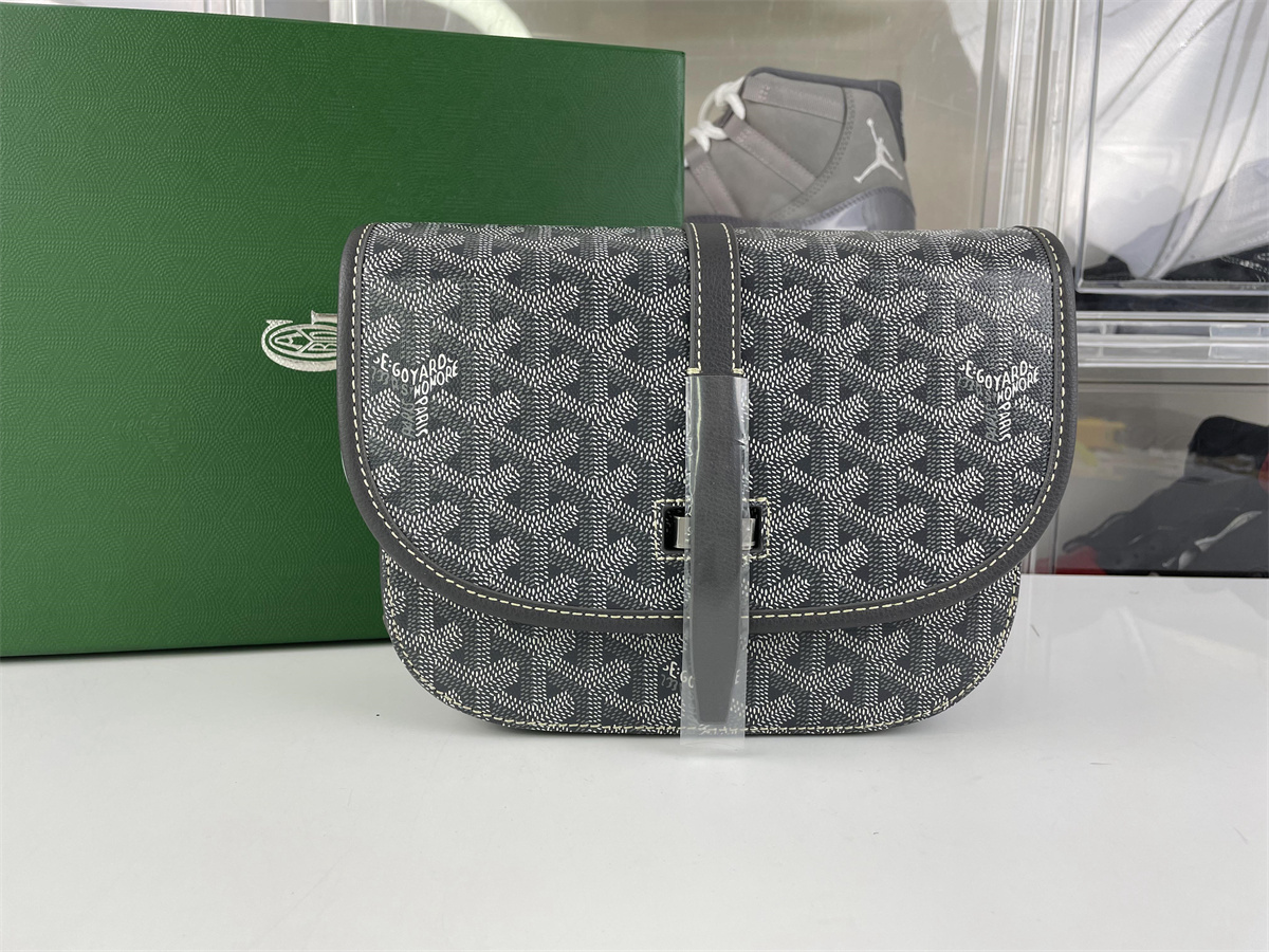 GOYARD Grey Belvedere postal bag ( 22 x 16 x 6cm)