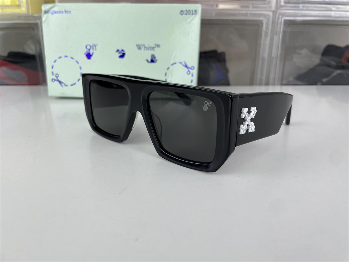 OFF-WHITE Black Sunglasses with White LOGO