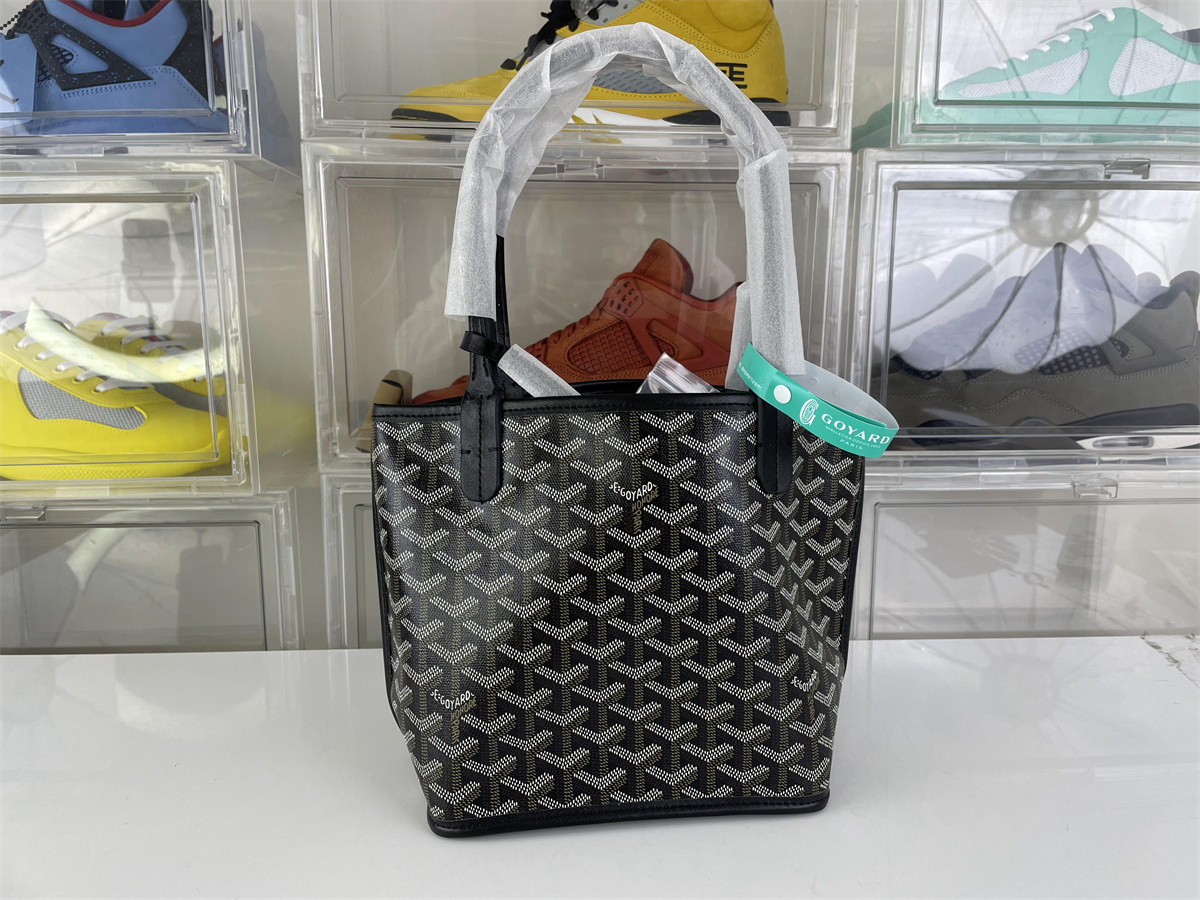 GOYARD Black Brown Blucket Bag, (28 x 20 x 10 cm)